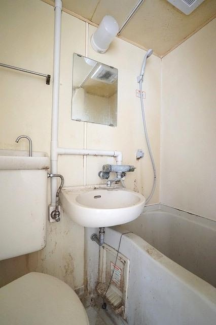 福岡市南区井尻５丁目のアパートの浴室|物件の画像9