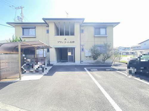 グランコート浅野 Ａ棟の駐車場
