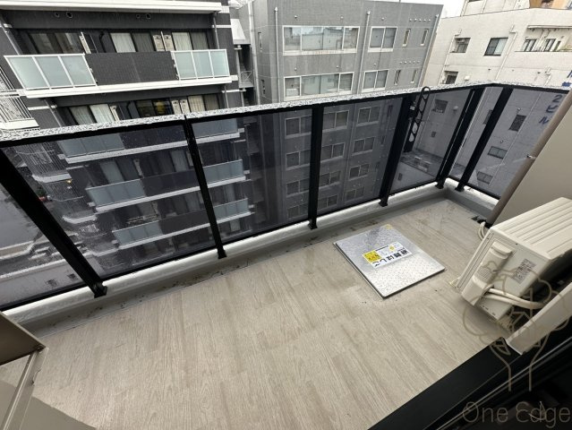 シーズンフラッツ新大阪SOUTHのバルコニー