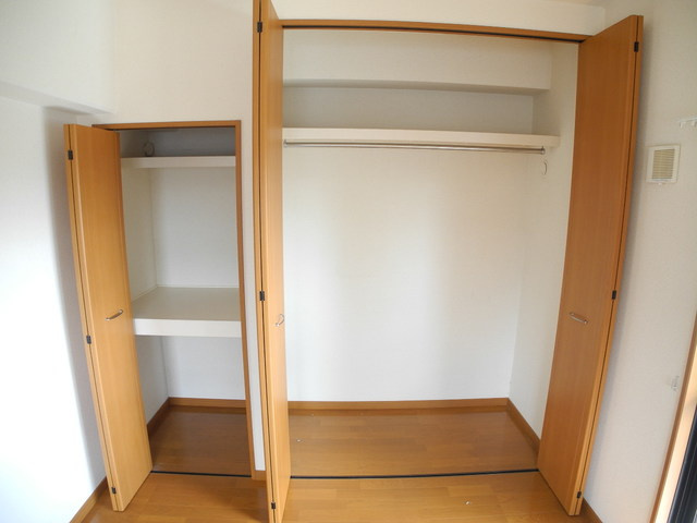 ステートリーマンション鷲崎の収納