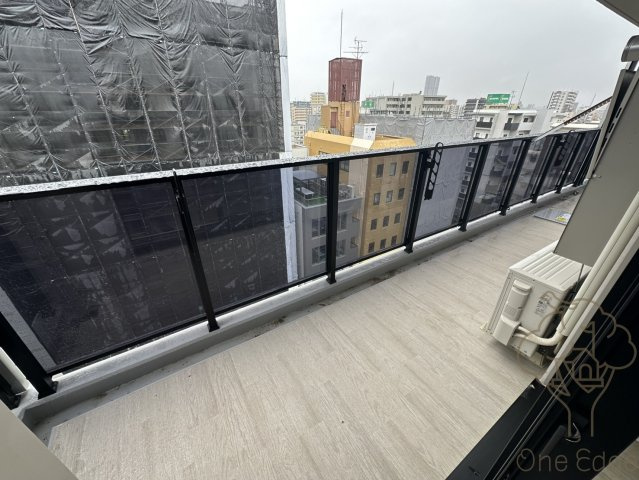 シーズンフラッツ新大阪SOUTHのバルコニー