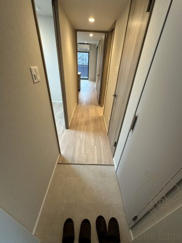 シーズンフラッツ新大阪SOUTHの玄関