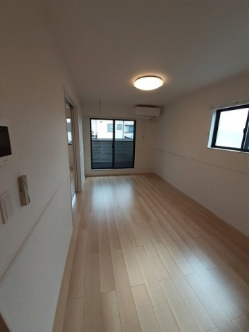 メゾン　ド　シュエットⅡ　　刈谷市近郊の賃貸はクラスホーム刈谷店の居間・リビング|ゆったり過ごせるリビングです