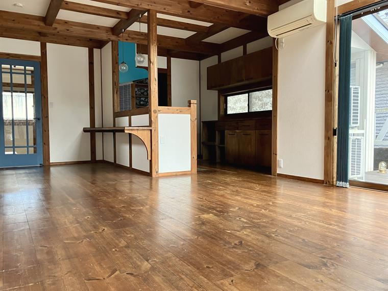 富士見が丘戸建の居間・リビング