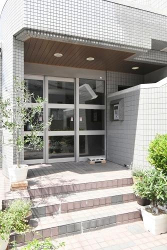福岡市西区小戸４丁目の賃貸マンションのエントランス|エントランス写真
