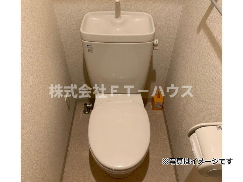リリーパレスナルシマⅢのトイレ