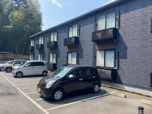レオパレス荻町の外観