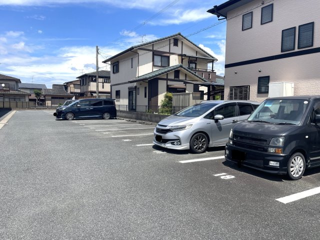 アメニティマンションの駐車場