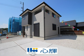 【外観】 | サンコート山口市平井（１号地） | 明るい日差しが差し込む現地。車もゆったり駐めることができます。ぜひ現地をご覧ください。
