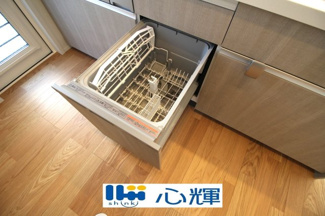 【その他】 | サンコート山口市平井（１号地） | 食後の手間を解消する食器洗い乾燥機を標準装備。まとめて洗えて、節水効果もあります。
