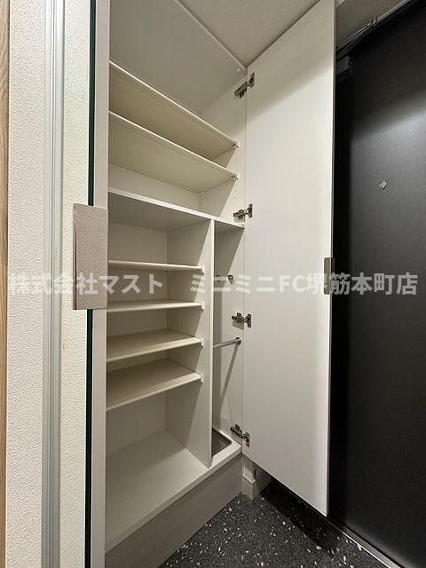 プレサンス堺筋本町エグゼブランの玄関