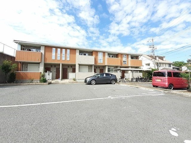 サン　ハイツの駐車場