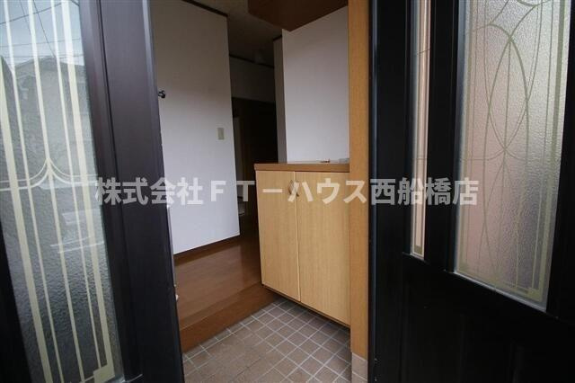 曽谷２丁目貸家の玄関