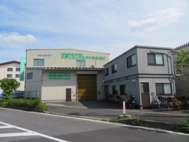 八潮市大字二丁目の倉庫の外観