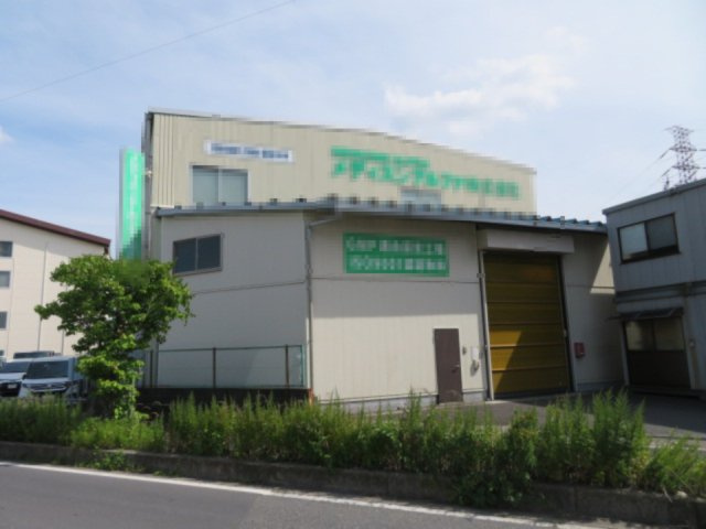 八潮市大字二丁目の倉庫の外観