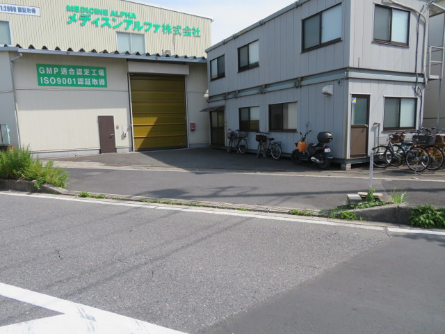 八潮市大字二丁目の倉庫の周辺