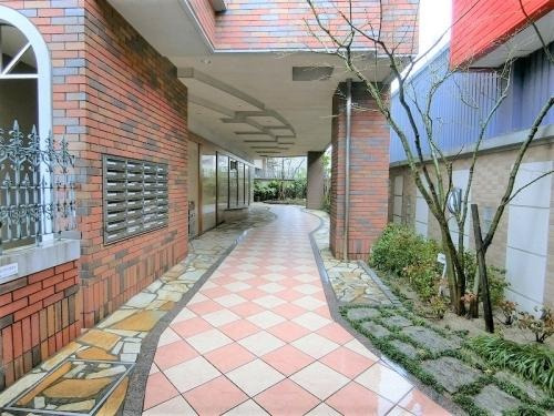 福岡市博多区諸岡１丁目の賃貸マンションのエントランス|エントランス写真