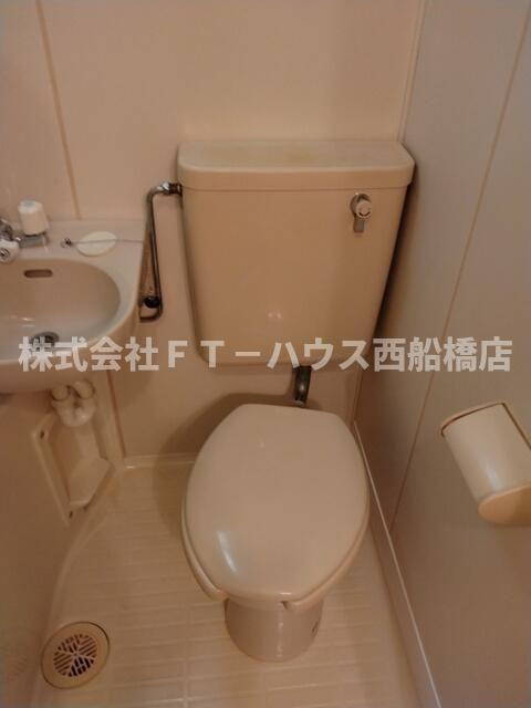 ジュネパレス市川第27のトイレ