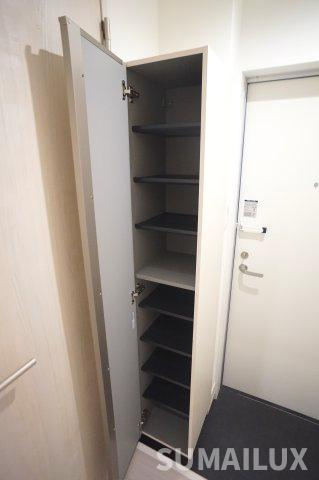 熊本市中央区帯山５丁目のアパートの玄関