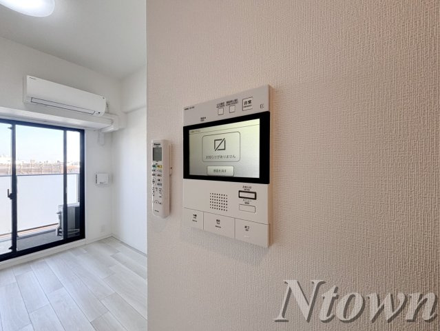 【セキュリティ】 | S-RESIDENCE豊国通 | モニター付きインターホンです