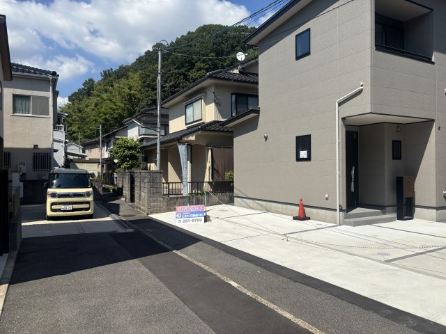 南区南大河町の前面道路含む現地写真