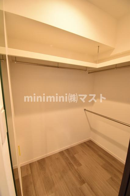 シーズンフラッツ大手前の収納