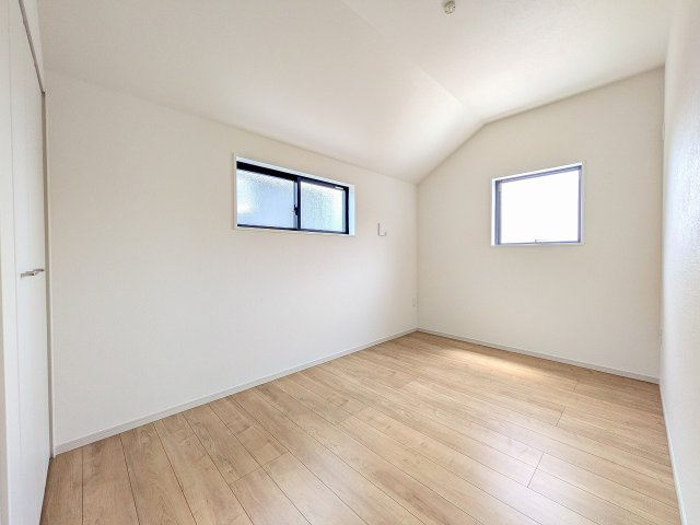 八王子市　丸山町　新築一戸建て　２期の子供部屋|～2階5.0帖の洋室　2面採光で明るく風通しの良いお部屋です～