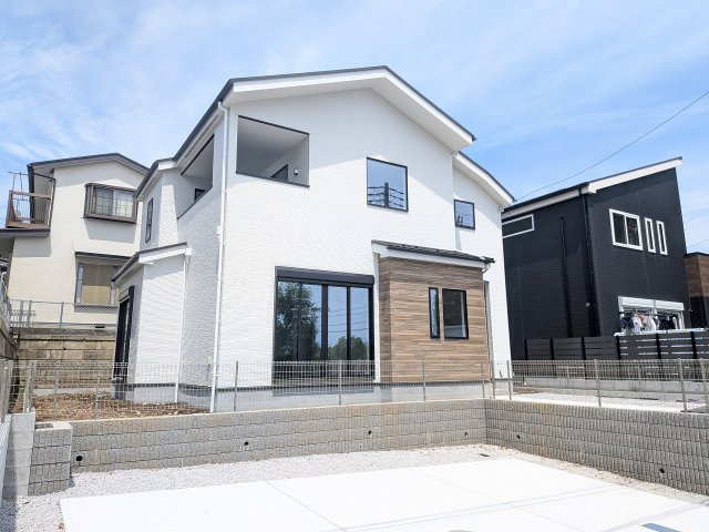 八王子市　丸山町　新築一戸建て　２期の外観|～小宮駅徒歩28分　敷地63坪超　ZEH水準の省エネハウス、太陽光パネル付きの邸宅です～