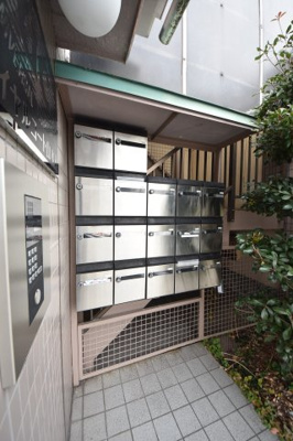 【ロビー】 | ロイヤルコート山本通