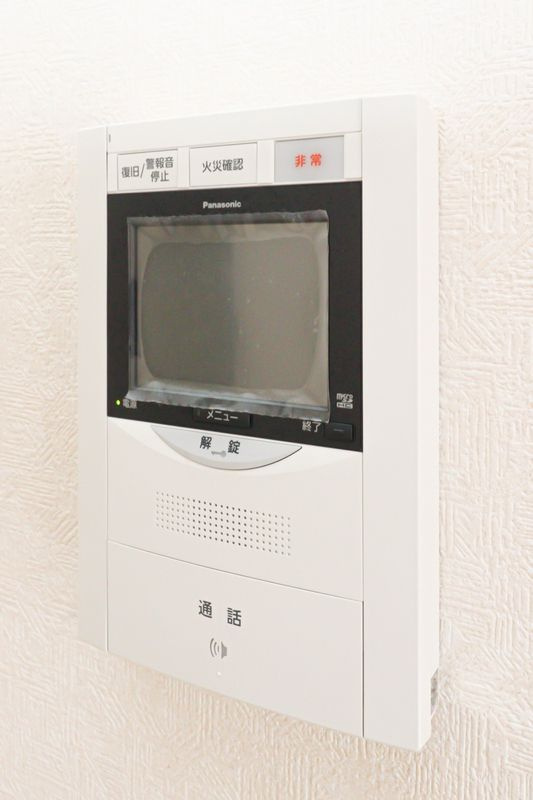 クレタ県庁前のセキュリティ