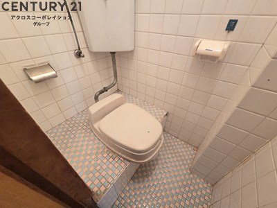 コンパクトで使いやすいトイレです