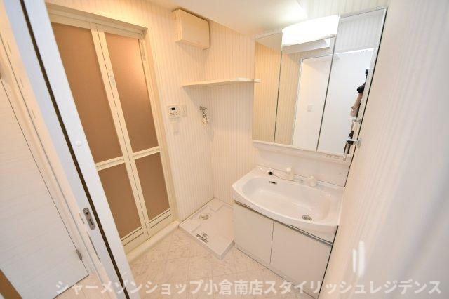 コンダクトレジデンスTOKURIKIの洗面所