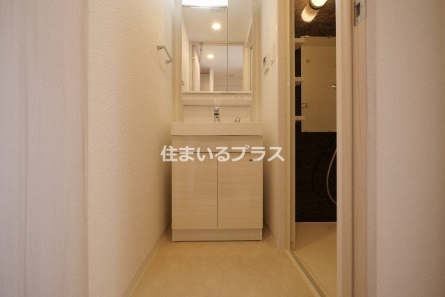 S-RESIDENCE都島Elegantの玄関