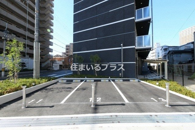 S-RESIDENCE都島Elegantの駐車場