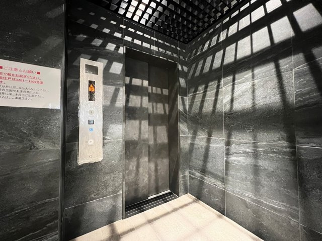 アーバネックス心斎橋EASTのロビー