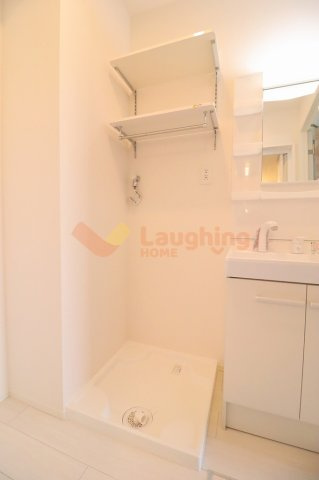 D-ROOMクレスト国分の洗面所