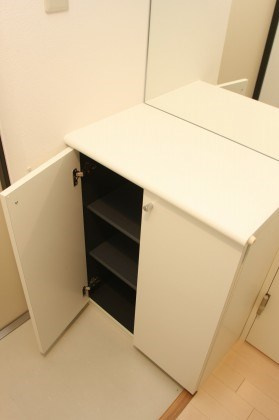 【玄関】ＴｒｅＶｅｎｔｉ美術館西