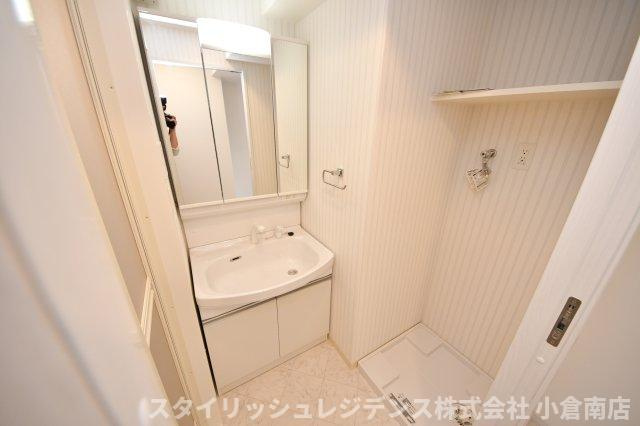 コンダクトレジデンスTOKURIKIの洗面所