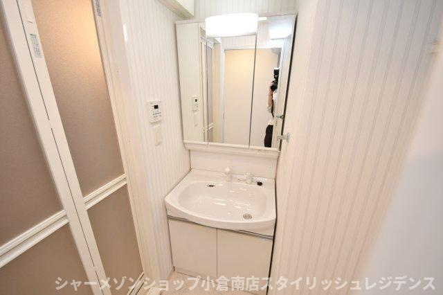 コンダクトレジデンスTOKURIKIの洗面所