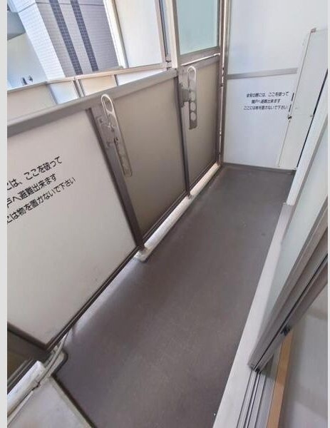 ラ・ルーシュ泉のバルコニー