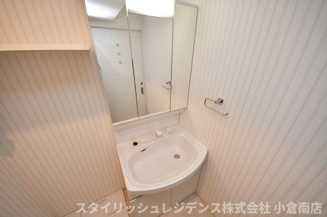 コンダクトレジデンスTOKURIKIの洗面所