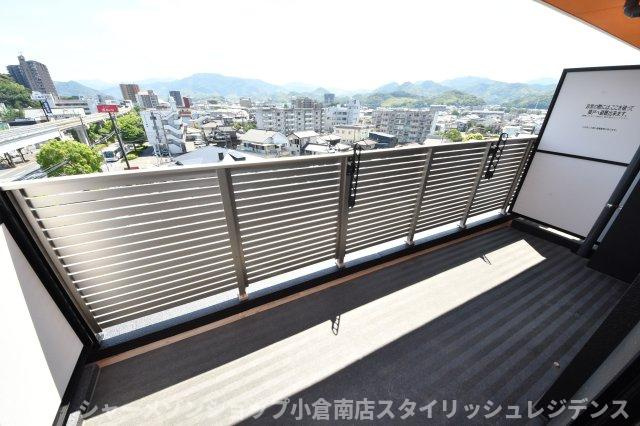コンダクトレジデンスTOKURIKIのバルコニー