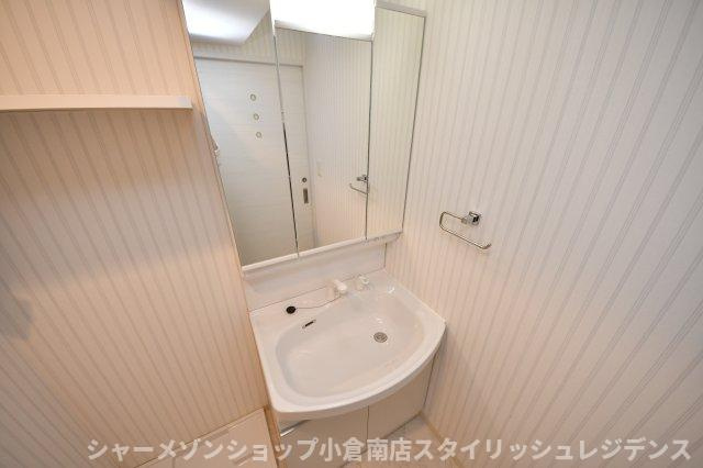 コンダクトレジデンスTOKURIKIの洗面所