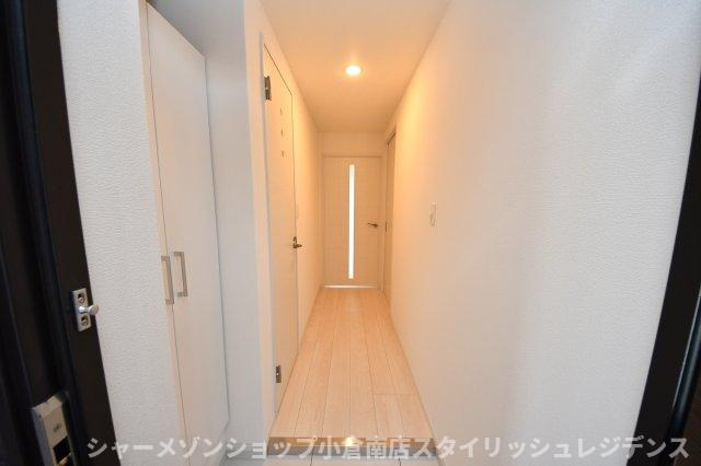 コンダクトレジデンスTOKURIKIの玄関