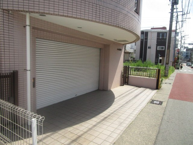 藤沢市長後の倉庫