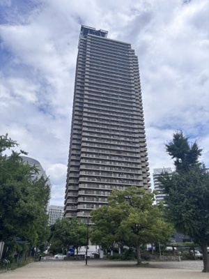 【外観】 | キングマンション堂島川 | 43階建てのタワーマンションになります。