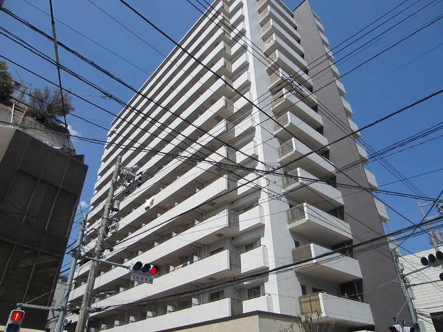クロスレジデンス東十条の外観|日当たり良好の大型マンション♪