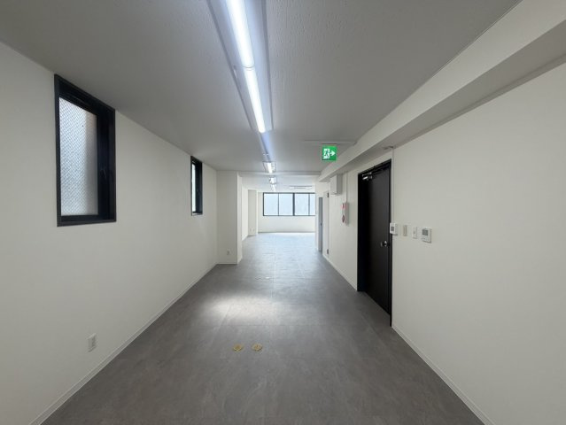 【内装】 | STビル