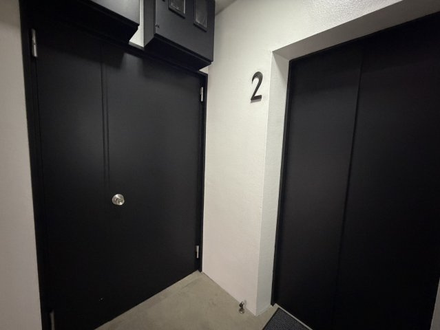 【玄関】 | STビル