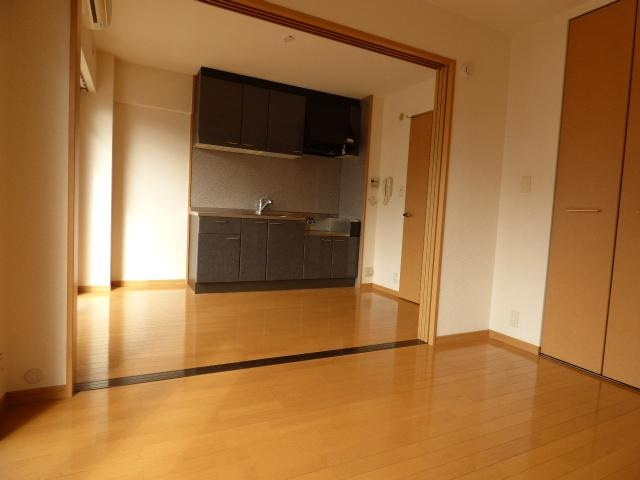 福岡市早良区西新５丁目の賃貸マンションの居間・リビング|物件の画像3